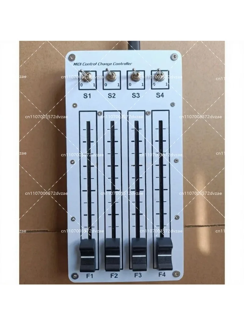 4-kanałowy 100mm suwakowy kont – Audio Music Software recenzja i cena